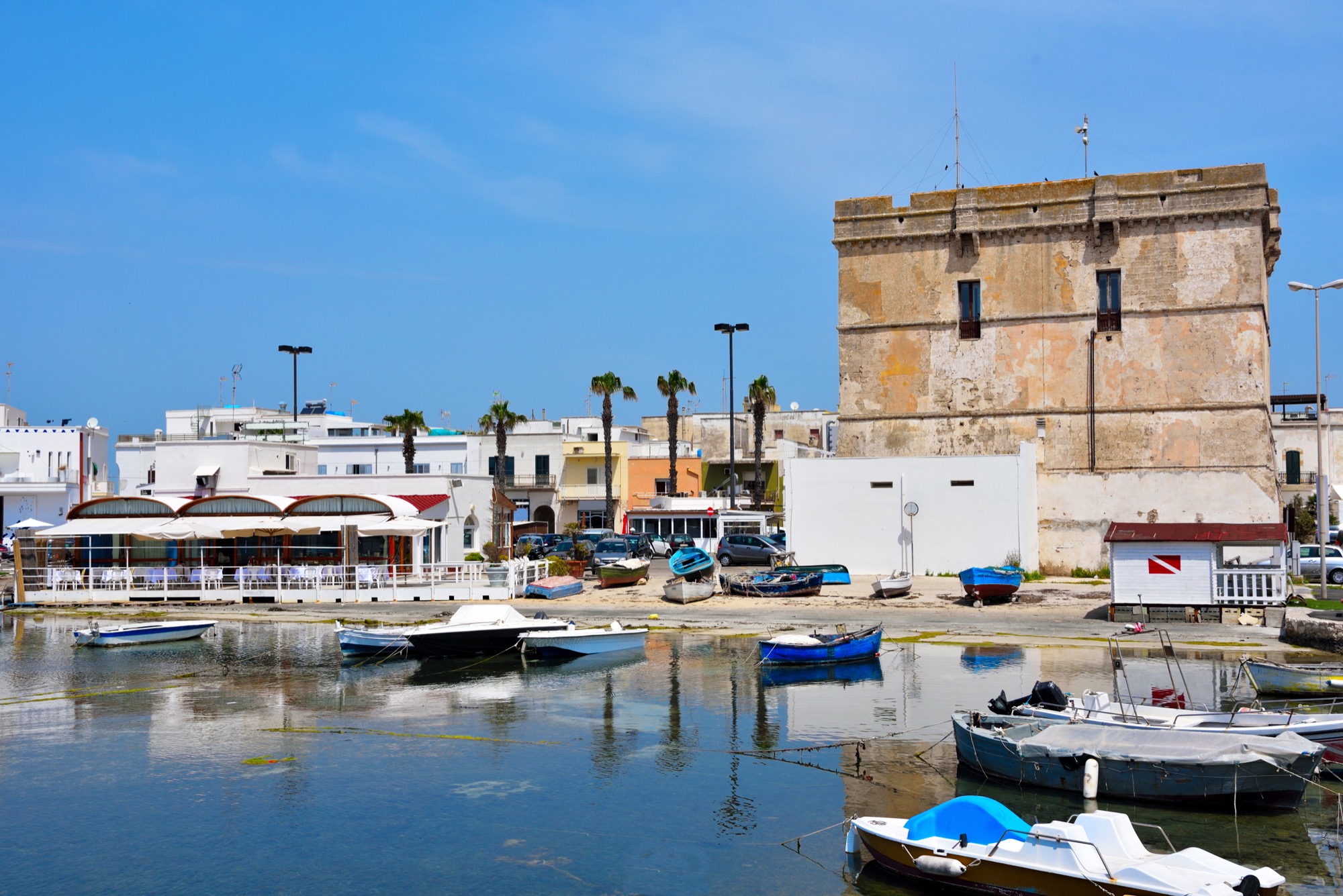torre caesarea porto cesareo puglia italia